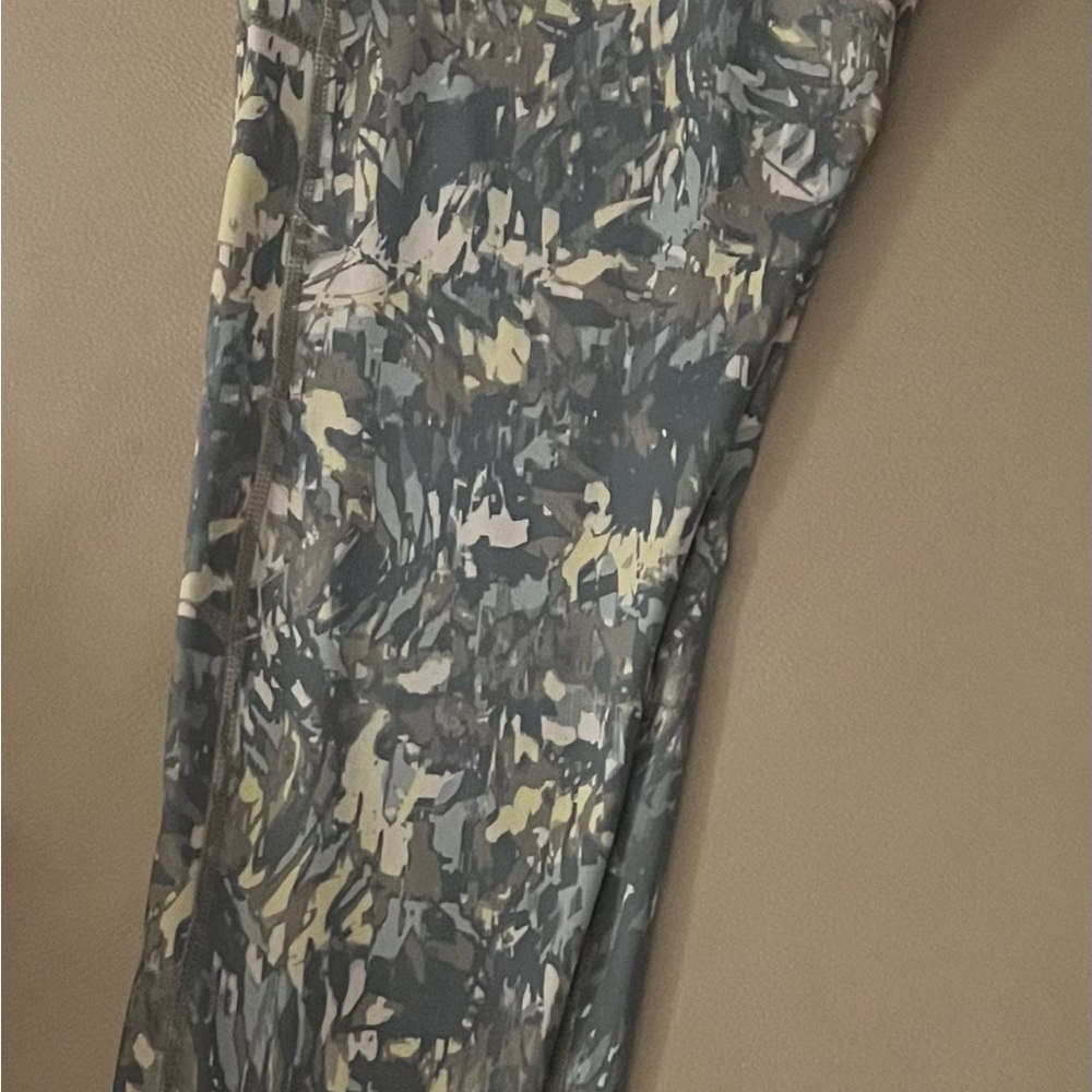 DKNY Sport High Waist Leggings with Side Pockets. Large, New! - Picture 2 of 5